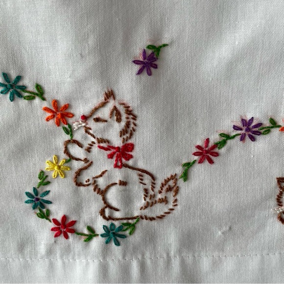 Vintage Dan River Dantrel Embroidered Cat Pillowcases - Picture 8 of 12